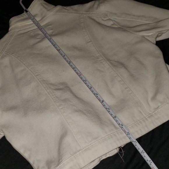 VINTAGE WHITE JEAN JACKET - Picture 6 of 8